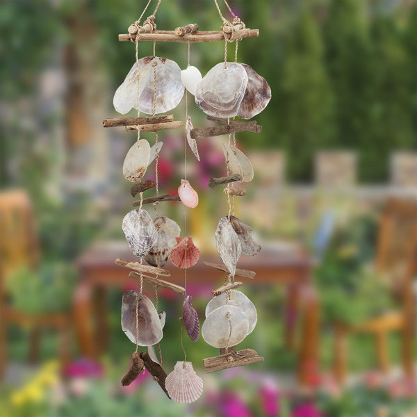 Carillons éoliens en bois flotté avec coquillages