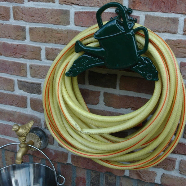 Arrosoir porte-tuyau d'arrosage
