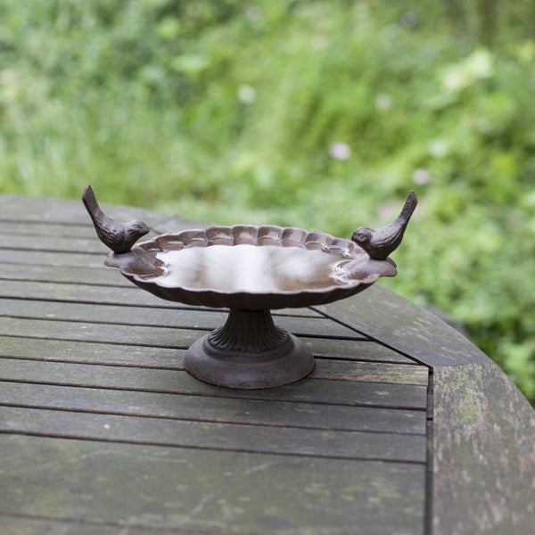 Vogelbad gietijzer op voet 13,1cm hoogte