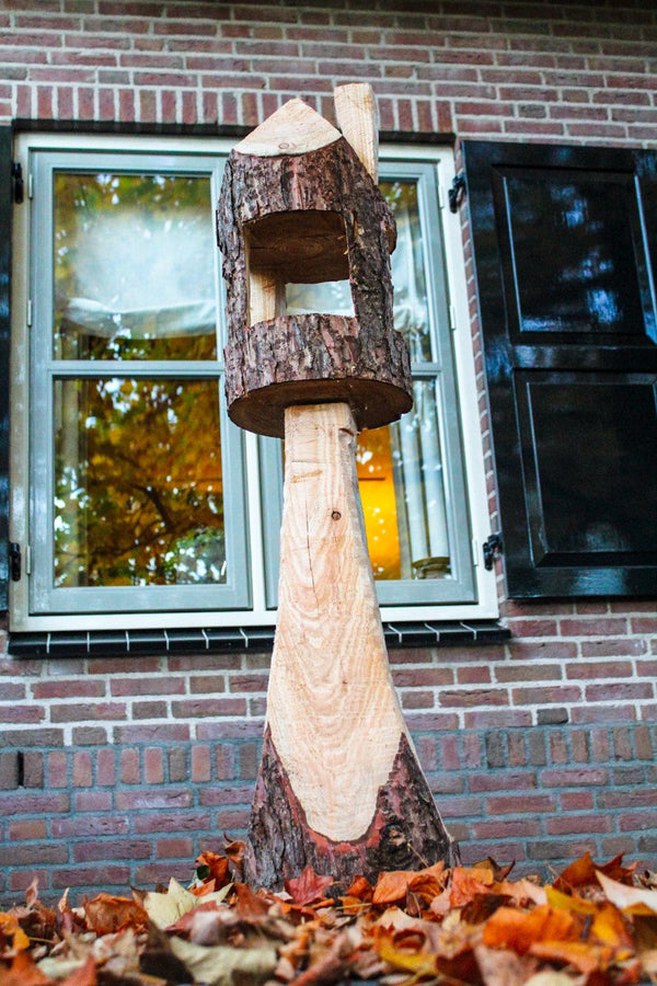 Voederhuis handgemaakt 120cm hoog