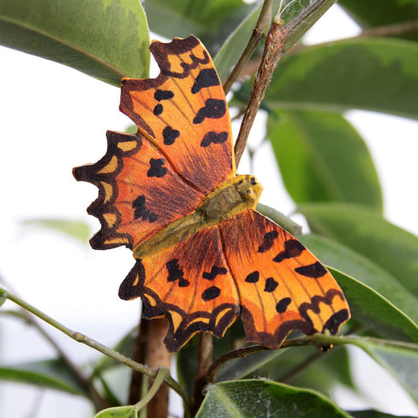 Decoratief Vlinderbeeldje Gehakkelde Aurelia – Houten Tuindecoratie | Wildlife Garden